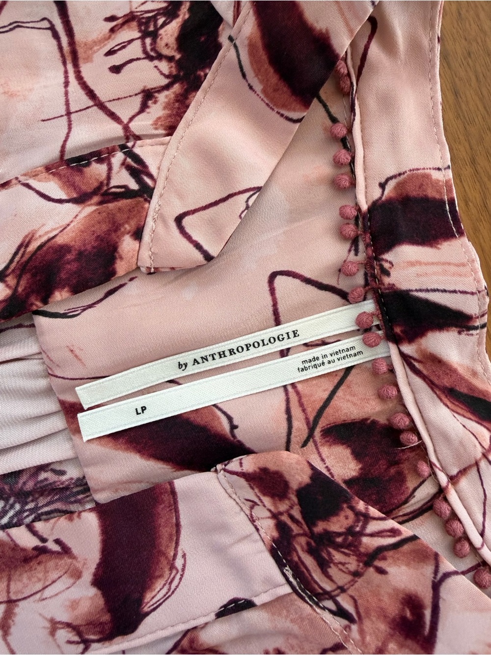 Anthropologie Pink Mauve Watercolor Floral Pleated Sleeve Henley Blouse L Petite - Picture 4 of 16